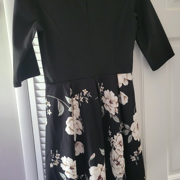 Cute dress for sale - Picture 2 of 5